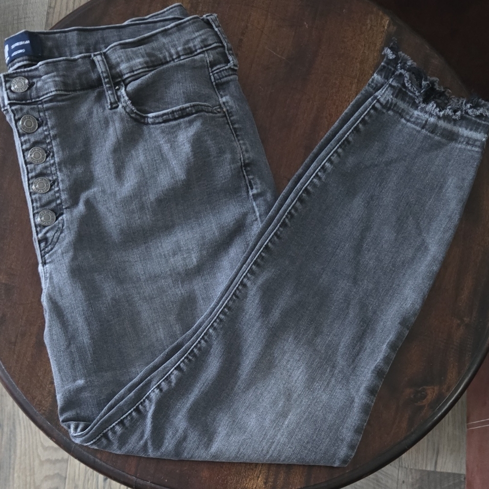 GAP Dark Gray Frayed Hem Cropped Jeans